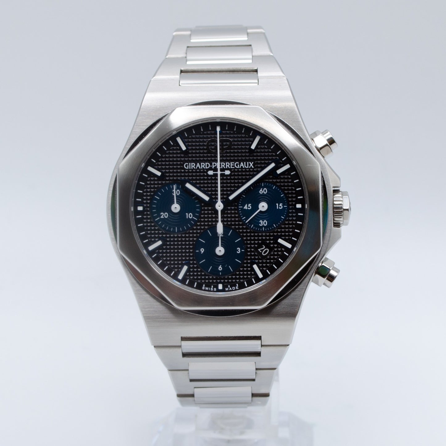 Girard-Perregaux Laureato Chronograph 81020-11-631-11A Black Dial Full Set