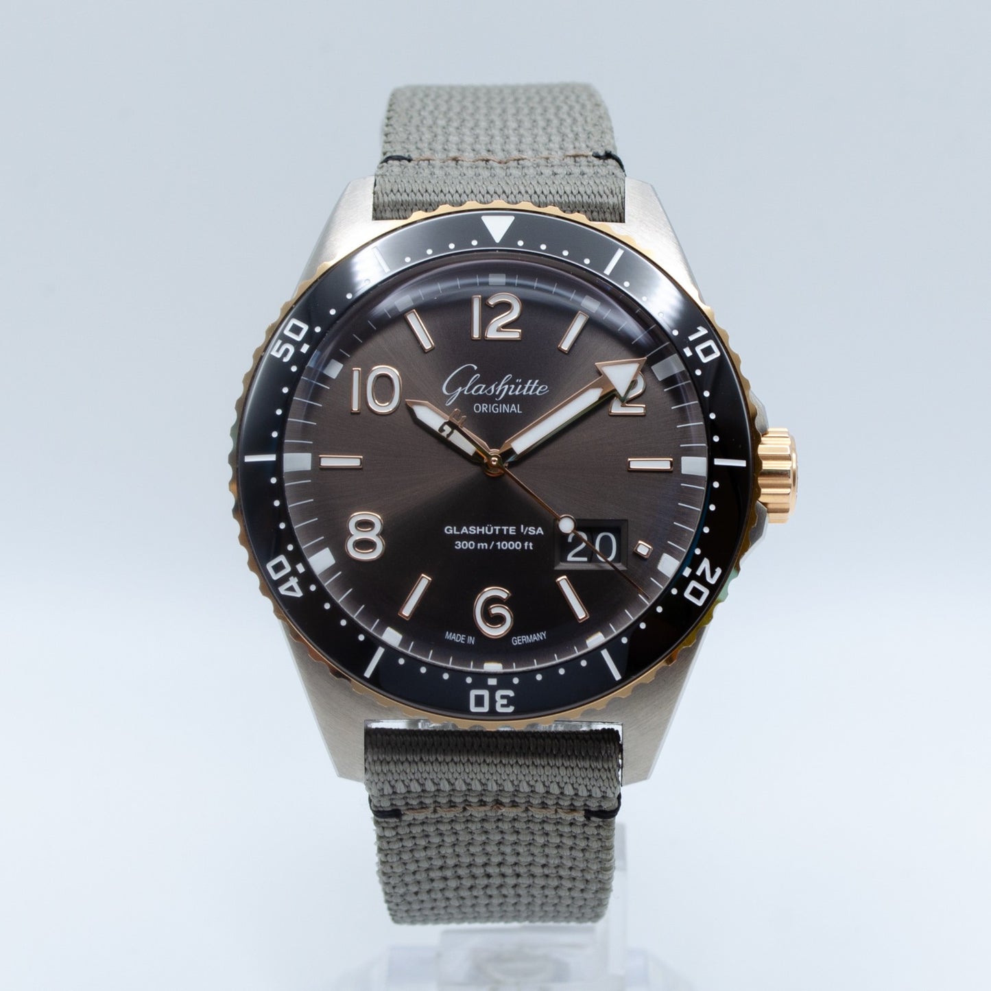 Glashütte Original SeaQ Panorama Date Steel & Rose Gold 1-36-13-04-91-34