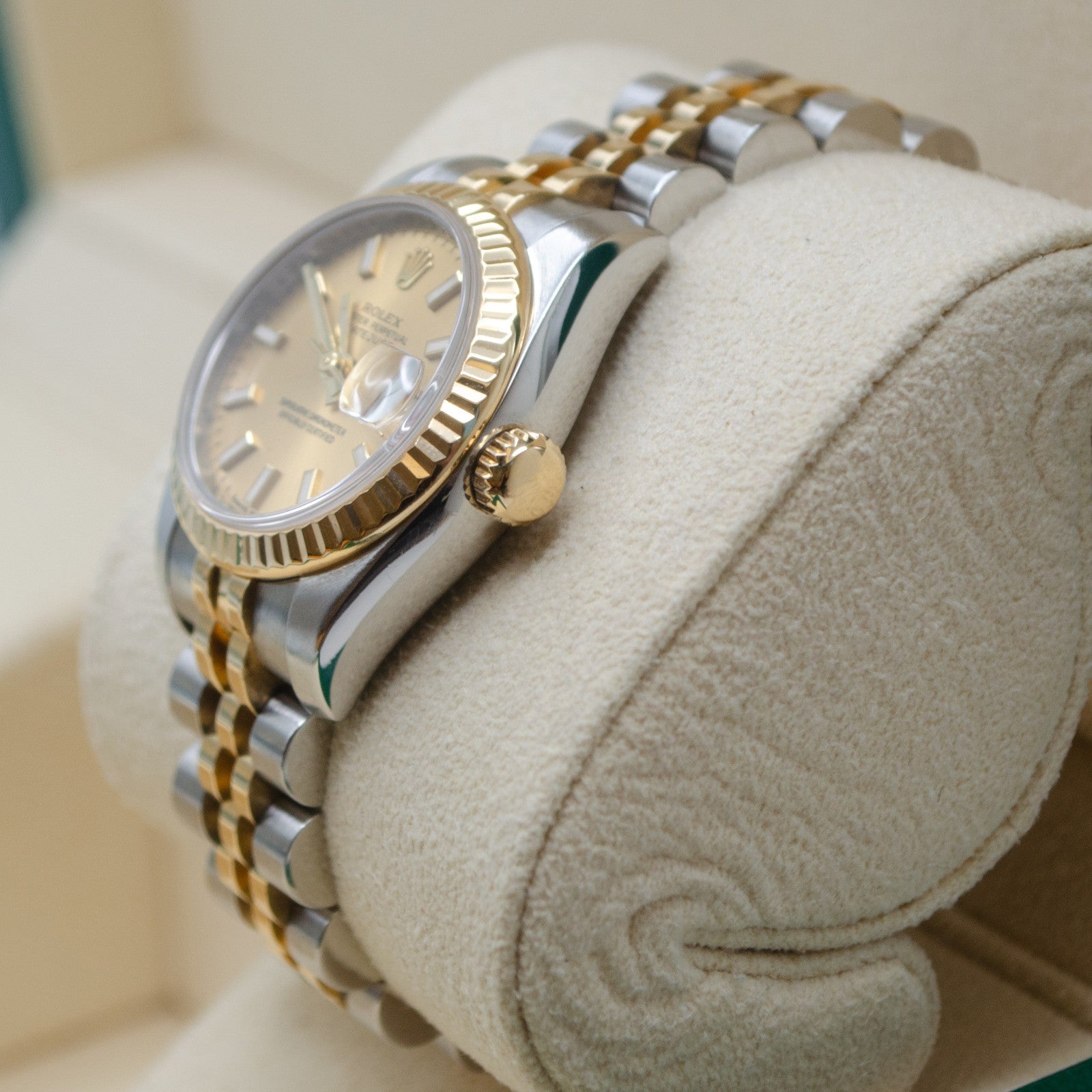 Rolex Lady-Datejust 26mm Champagne Dial Fluted Jubilee 179173
