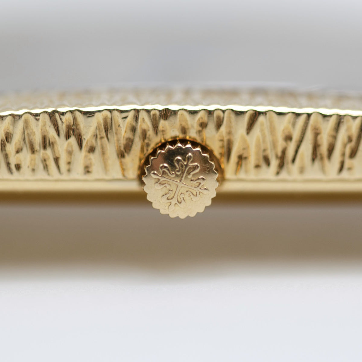 Patek Philippe Ref. 3553/1 18K Yellow Gold Bark Finish 1969 with Extract