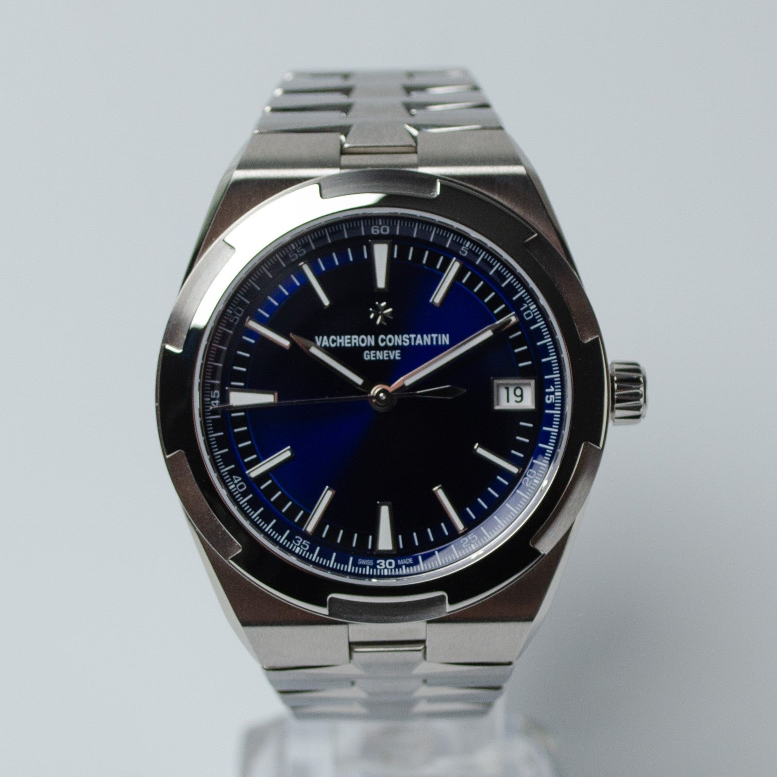 Vacheron Constantin Overseas 4520V/210A-B128