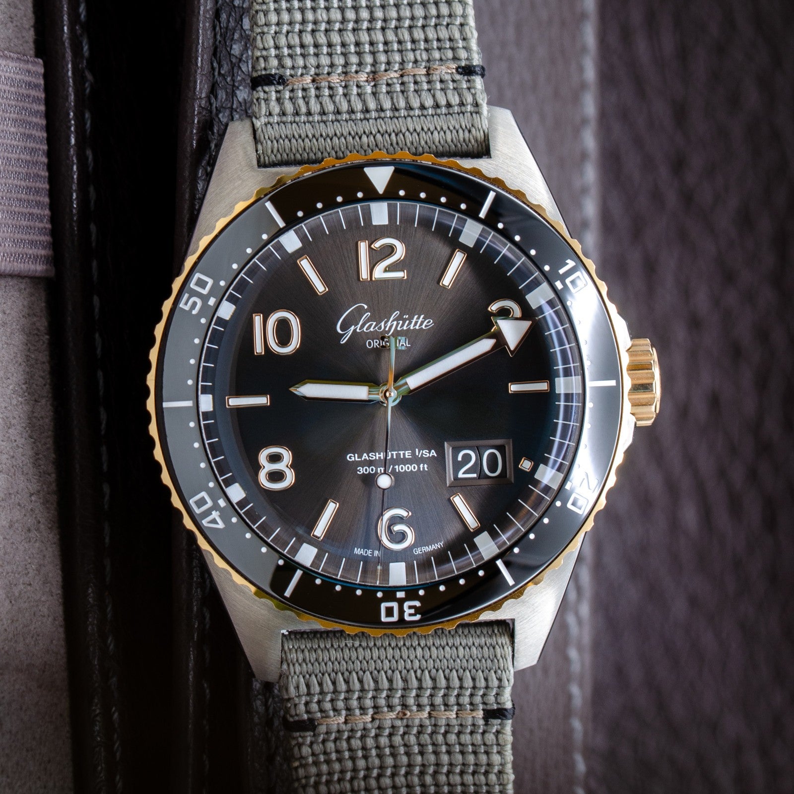 Glashütte Original SeaQ Panorama Date Steel & Rose Gold 1-36-13-04-91-34