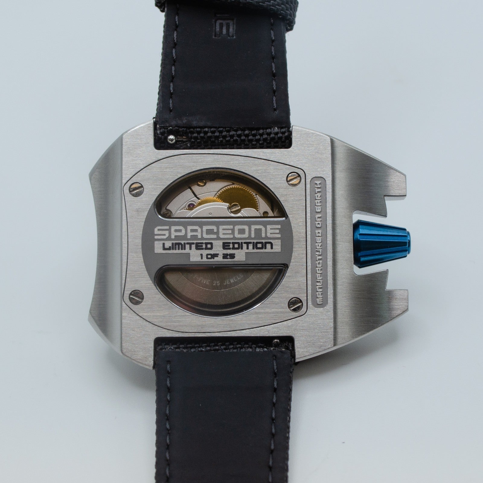 SpaceOne Jumping Hour Limited Topper Edition