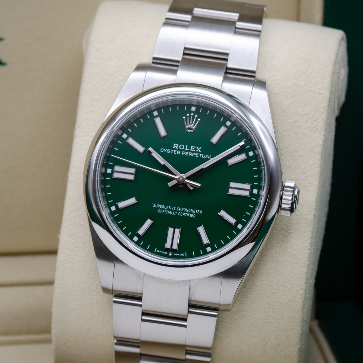 Rolex Oyster Perpetual 41mm Green 134300 2025 Full Set