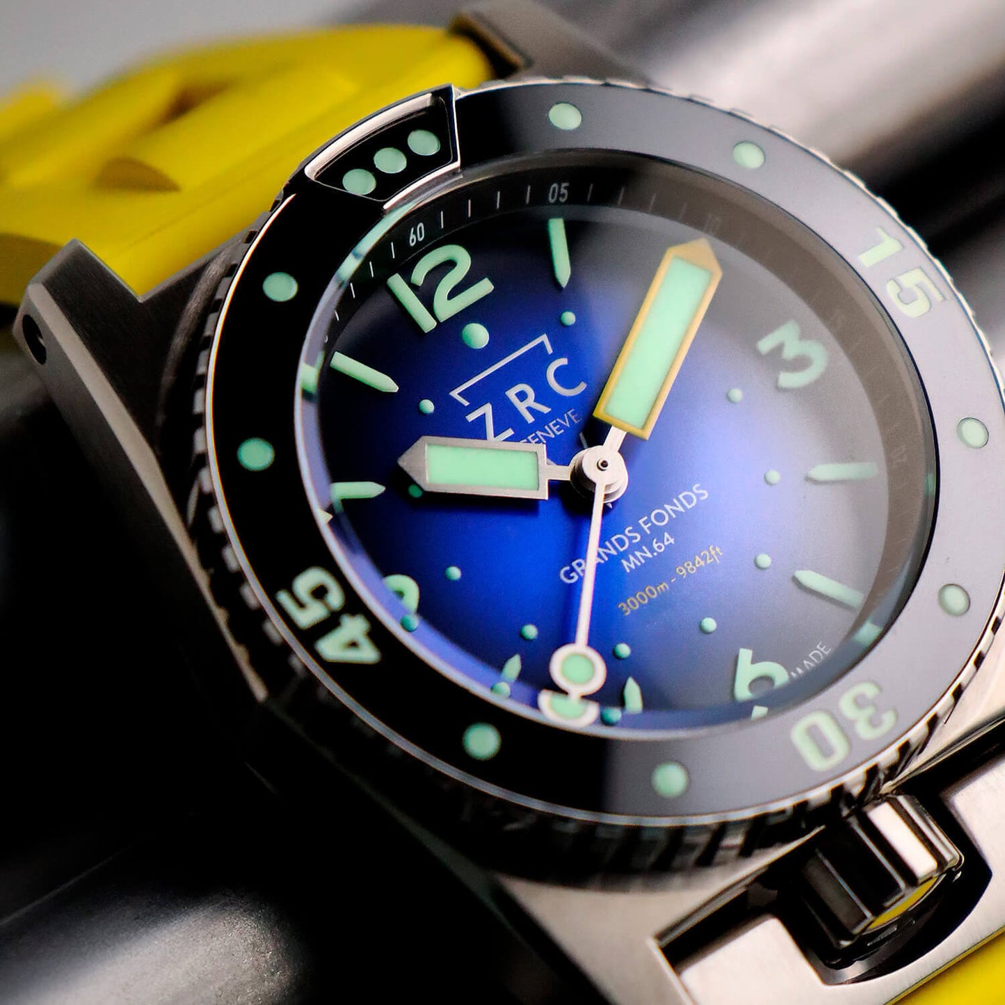 ZRC ABYSS MN64 – Titane / Rubber