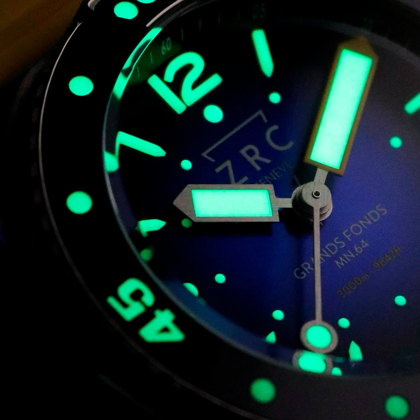 ZRC ABYSS MN64 – Titane / Rubber